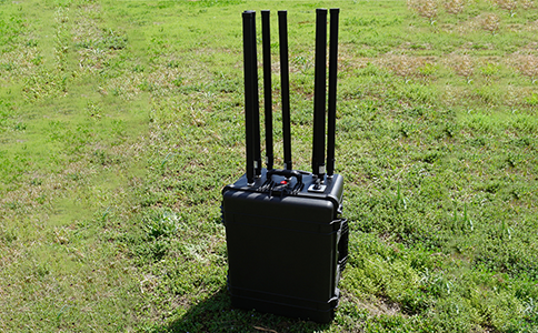 拉杆箱版无人机干扰系统守护空域安全